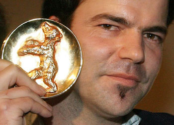 Hanro Smitsman with his Golden Bear Award